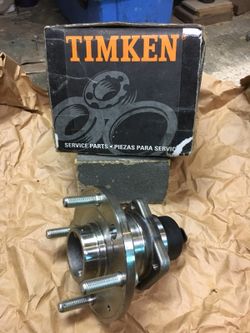 Suzuki rear hub assembly