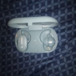 Bose QuietComfort Model#429708 Case And Left Earbud