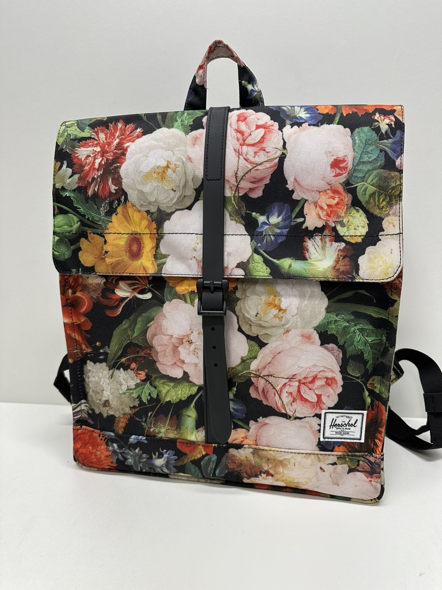 jansport backpack capacity 17 Amazon.com | JanSport Cross Town Backpack 17" x 12.5" x 6" - Simple Bag for  Everyone with 1 Main Compartment, Front Utility Pocket - Premium Class  Accessories - Deep Juniper