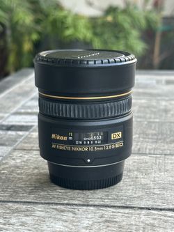 Nikon AF 10.5mm f2.8 DX Fisheye Lens