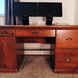 Rich, Polished Wooden Desk | (Office & Home)