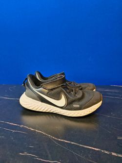 Nike Revolution Toddler Athletic Sneaker (Size 13C)
