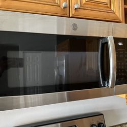 GE Over Range Microwave 