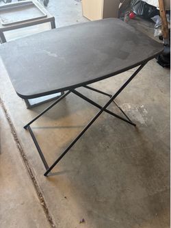 Tv dinner table