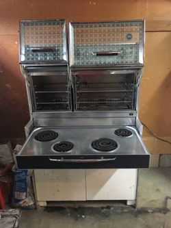 Electric Frigidaire Stove With Double Oven for Sale in Valencia, PA -  OfferUp