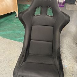 NRG 310 Bucket Seat Size: Med 