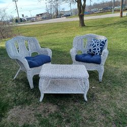 Vintage Wicker Furniture 