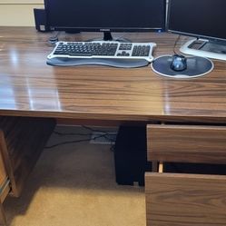 Free Desk