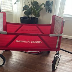 Red Flyer Collapsible Wagon