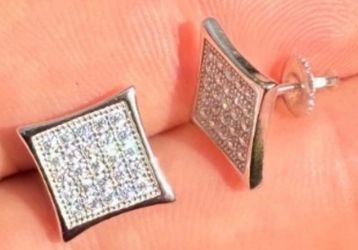 Real 925 Sterling Silver Iced Kite Stud Earrings - CZ (Man-Made Diamonds) Screwbacks 11mm  Made in Italy  These amazing screw-back kite stud earrings 