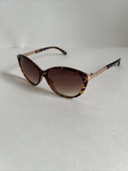 H By Halston Sunglasses HL 112 02 57-15-143 New With Defects
