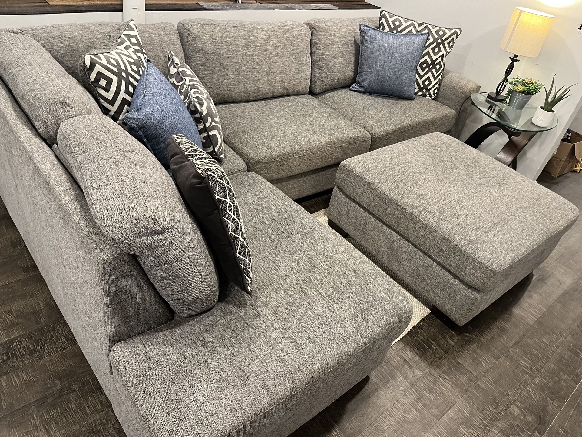 Gray Thomasville Sectional And Ottoman