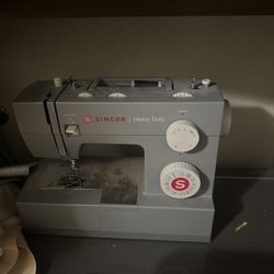 Singer Used 1 Time. Sewing Machine