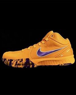 Kobe 4 draft day lakers size 9