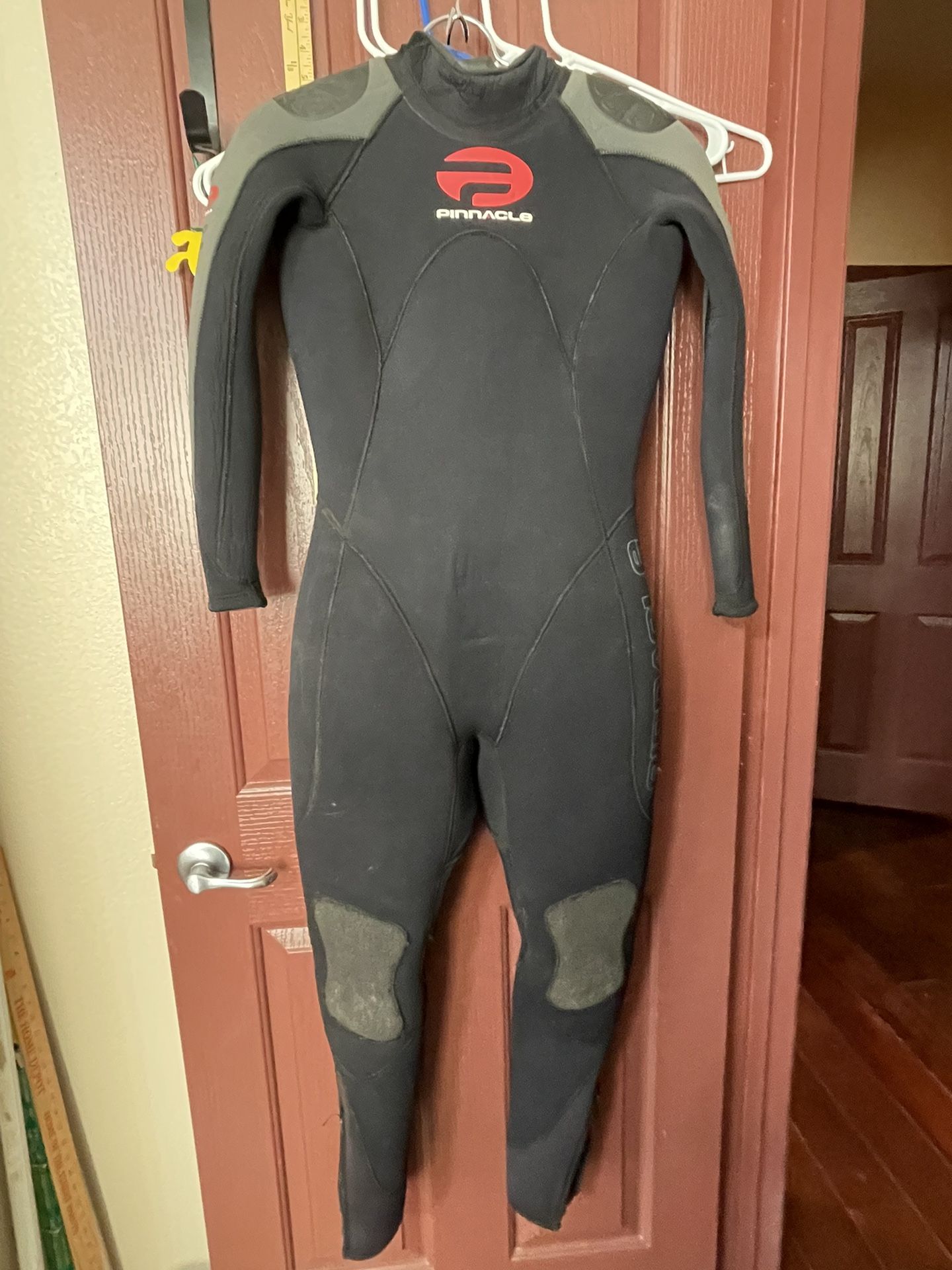 Pinnacle Women’s Wetsuit 7mm Large