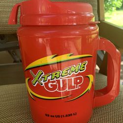 Vintage X-treme Gulp Drink Travel Mug Cup Red 