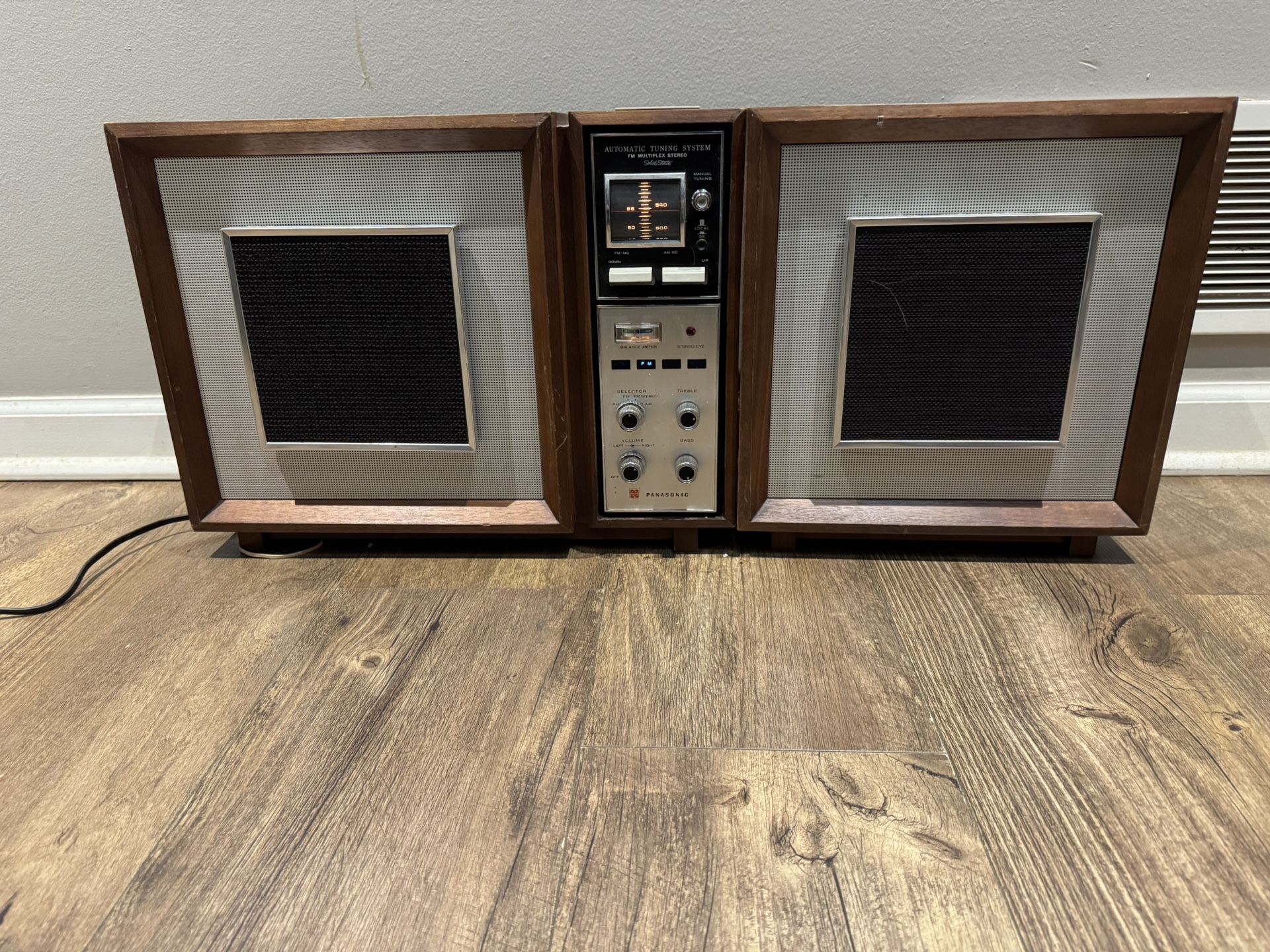Vintage Panasonic RE-787 Automatic Tuning System FM Multiplex Stereo WORKING!!