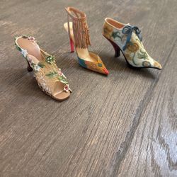 Just the Right Shoe miniatures!