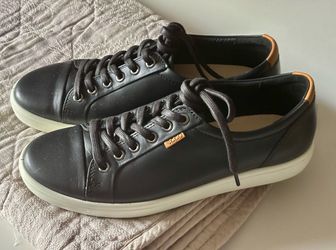 ECCO women’s size 8 , brand new
