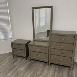 Bedroom set - Frame, Dresser, Nightstands
