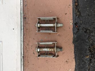 Lyotard Bike Pedals