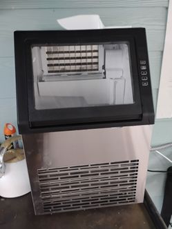 Ice maker