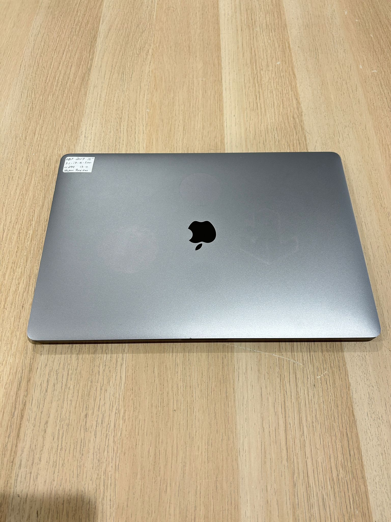 Apple MacBook Pro 15” 2017 TouchBar Intel i7 16GB RAM 500GB