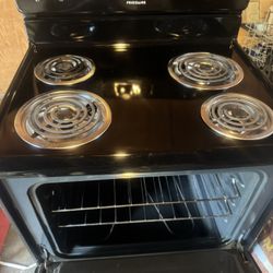 Stove (Frigidaire) 