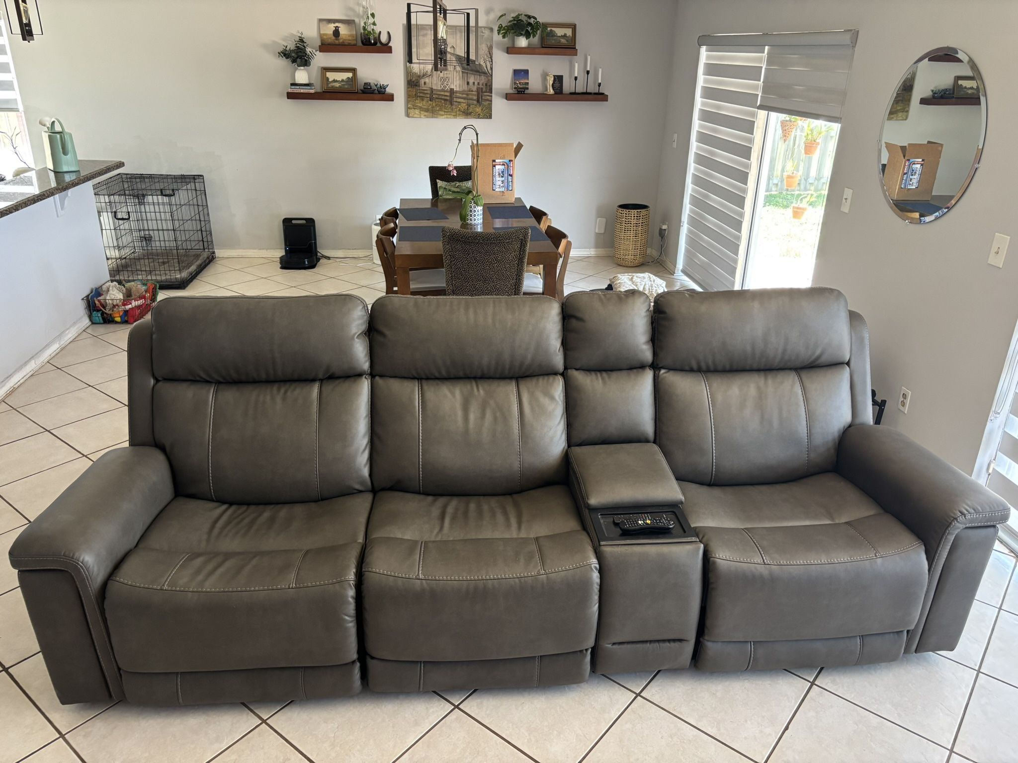 Couch / Sofa