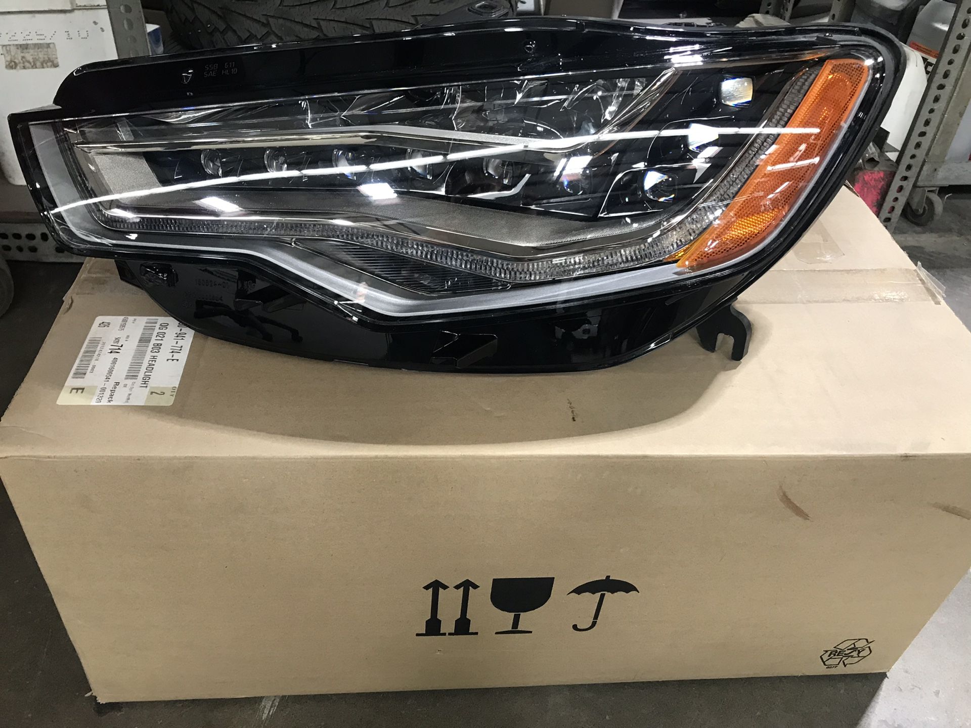 13-14-15 Audi A6 Driver LT Headlight LED- OEM manufacturer part # 4G0941033E