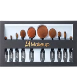 10 Pcs MAKEUP BRUSH SET. OVAL SHAPE.  SOFT .  PERFECT FOR BLENDING 