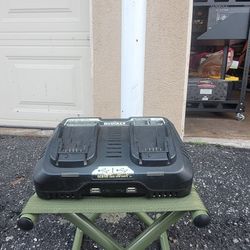 DCB102 JOBSIDE CHARGING STATION DEWALT