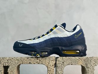 NK Air Max 95 Obsidian and Speed Yellow (