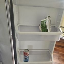 Whirlpool   Refrigerator  N Freezer 