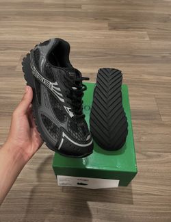 black bottega 