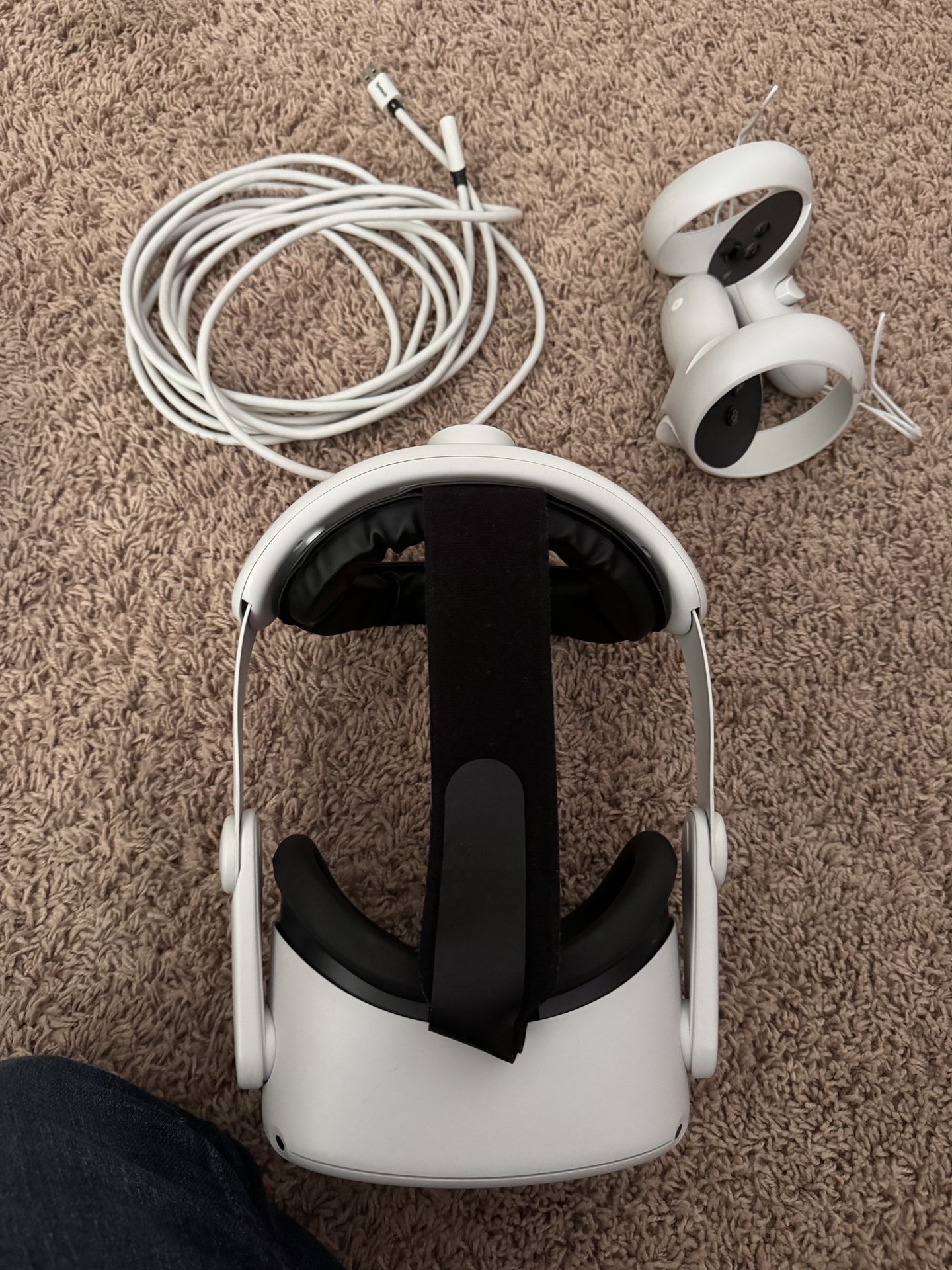 Oculus 2 - 256gb Barely Used - With Case And Pc Cable