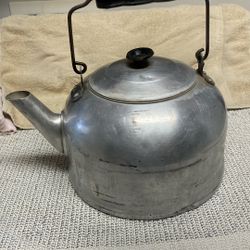 Comet Aluminum Tea Kettle 