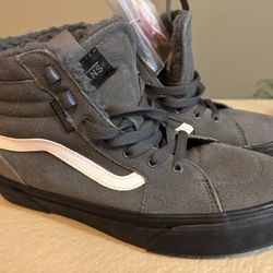 Boys Vans Size 5 Shoe 