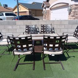 Beautiful Patio Furniture Very Good Condition 