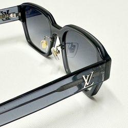 LV Confidence Sunglasses 