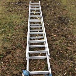 25ft Werner Drung Aluminum Extension Ladder