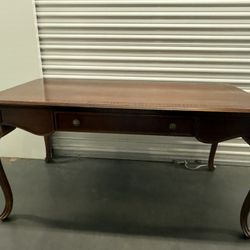 Executive Desk And Chair 