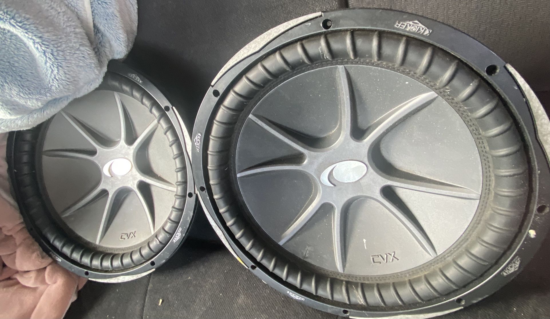 Kicker CVX 15s