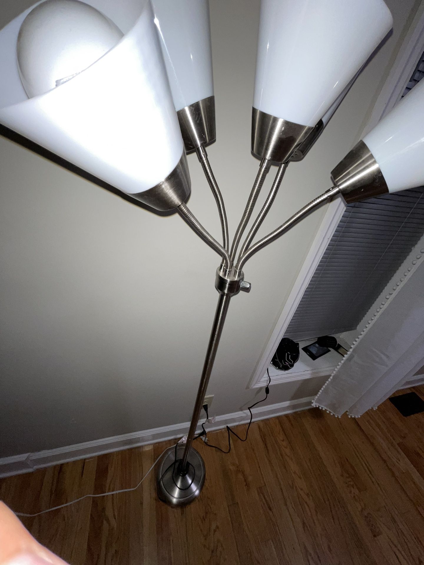 5 Light Floor Lamp - brushed steel/ White Shades. Adjustable Gooseneck. Include light bulbs.