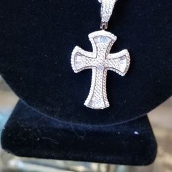 Silver chain And Cross 