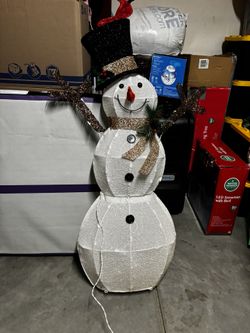 LED SNOWMAN WOTH BIRD