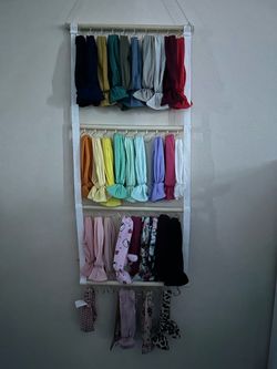Wall-Mounted Hair Bow and Headband Organizer