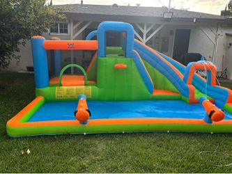 Inflatable water slide