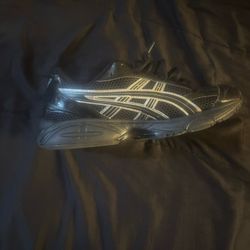 Black Asics gel 1130