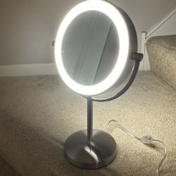 Make Up Magnified Lighted Mirror 